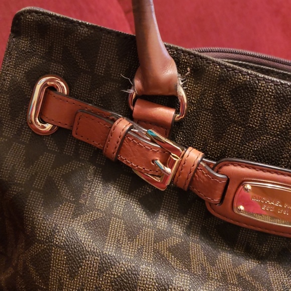 Michael Kors purse - Picture 2 of 3